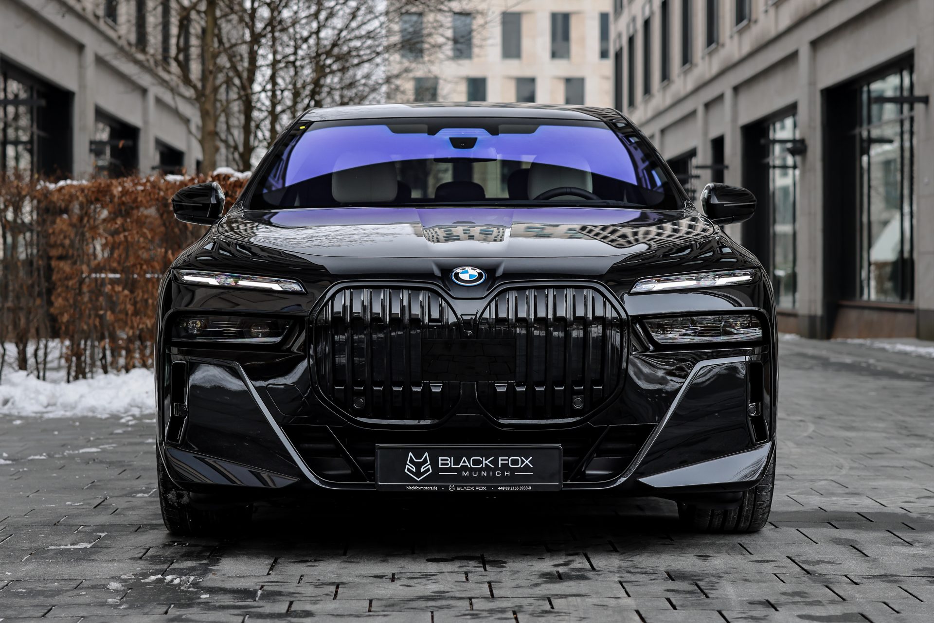 BMW i7 xDrive 60 – Black Fox