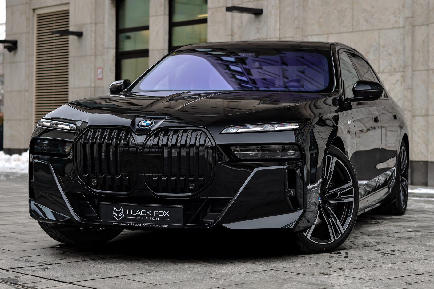 BMW i7 xDrive 60 – Black Fox