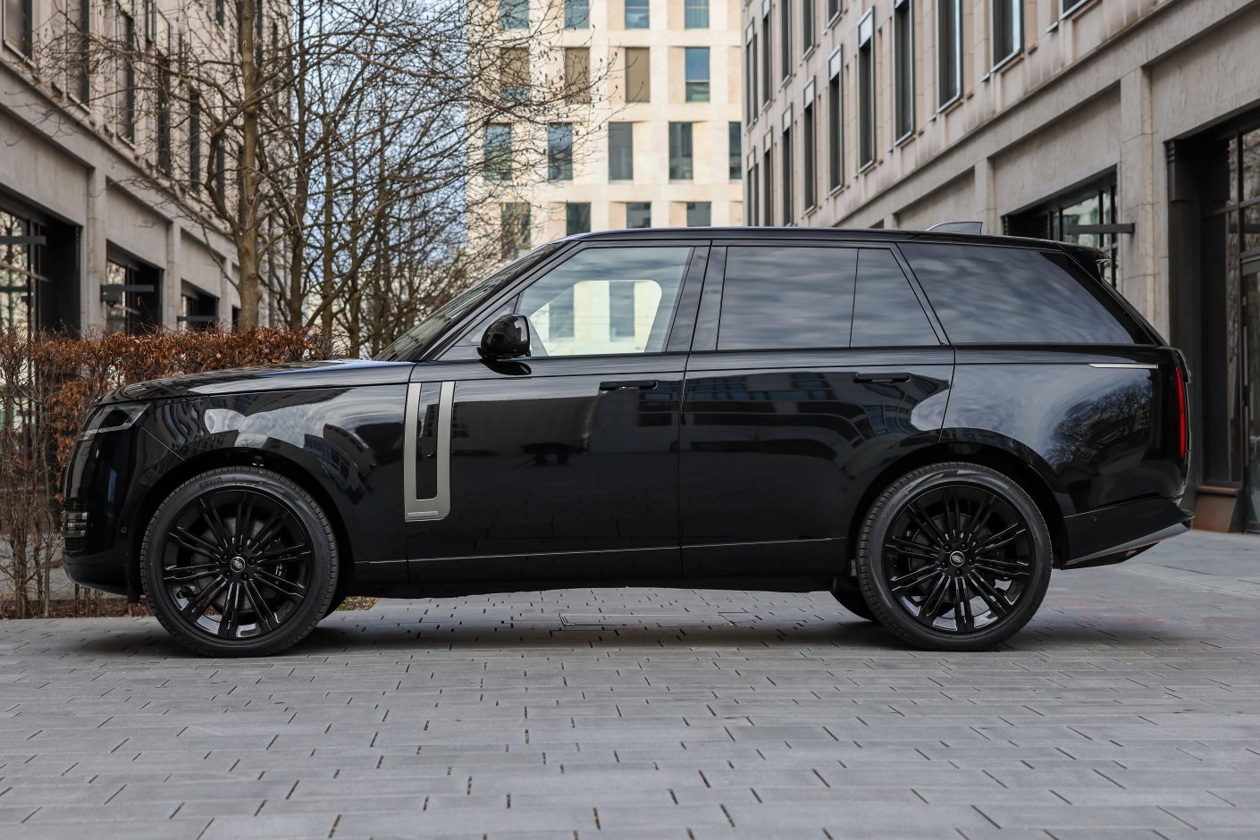Land Rover Range Rover P530 Autobiography | Black Fox Munich