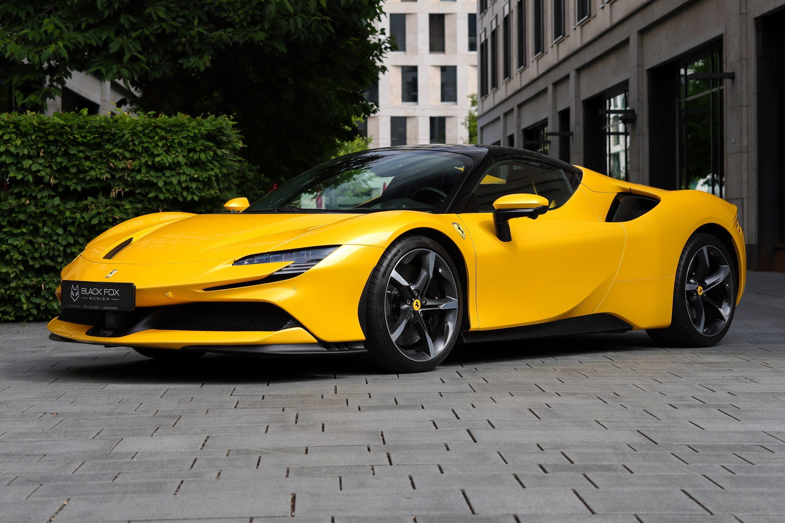 Ferrari SF90 Spider – Black Fox