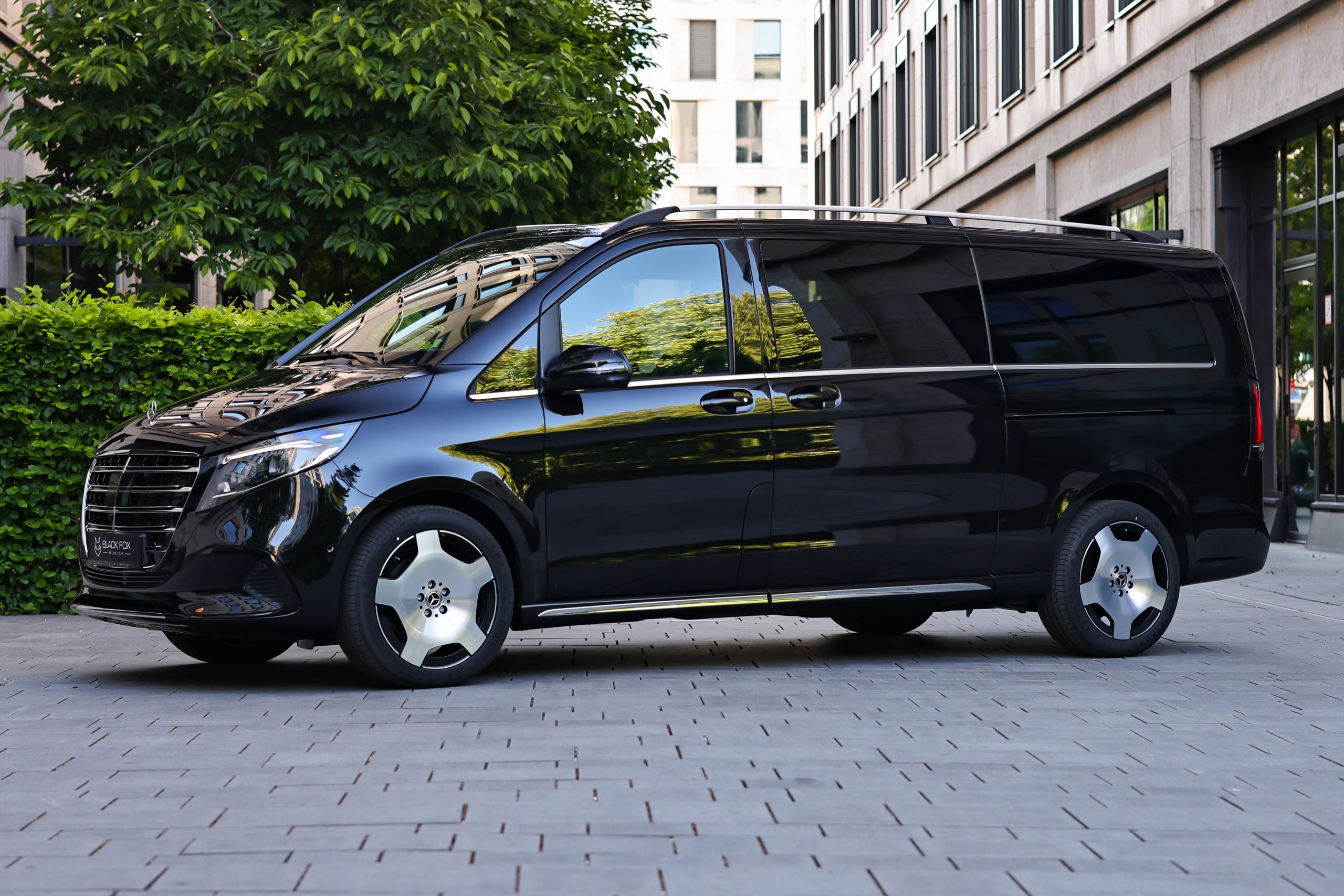 Mercedes-Benz V300