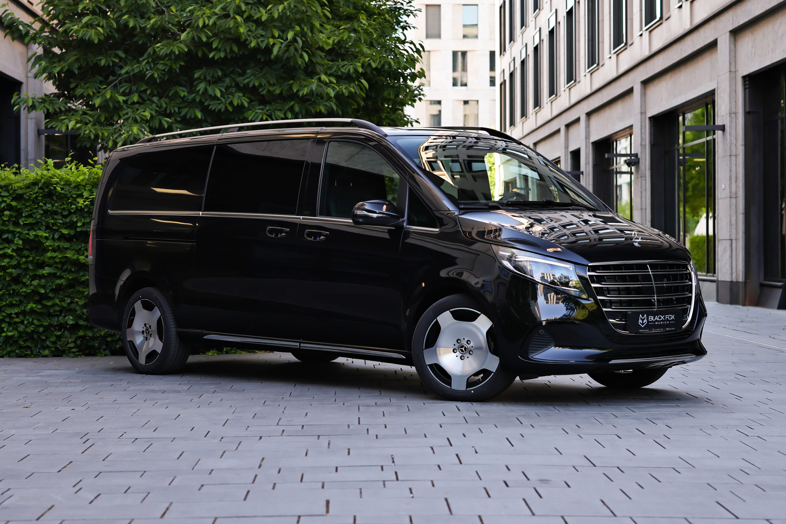 Mercedes-Benz V300
