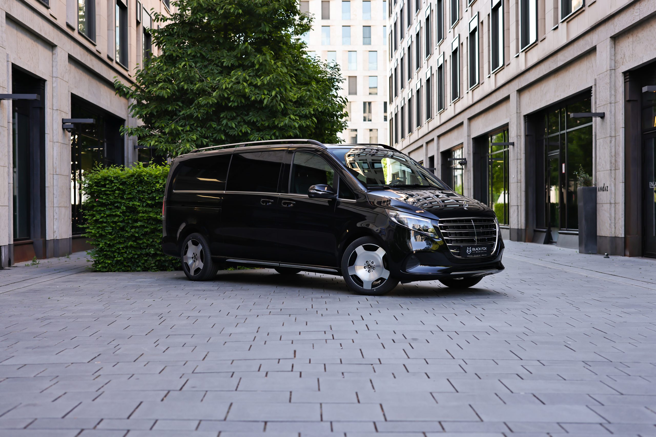 Mercedes-Benz V300