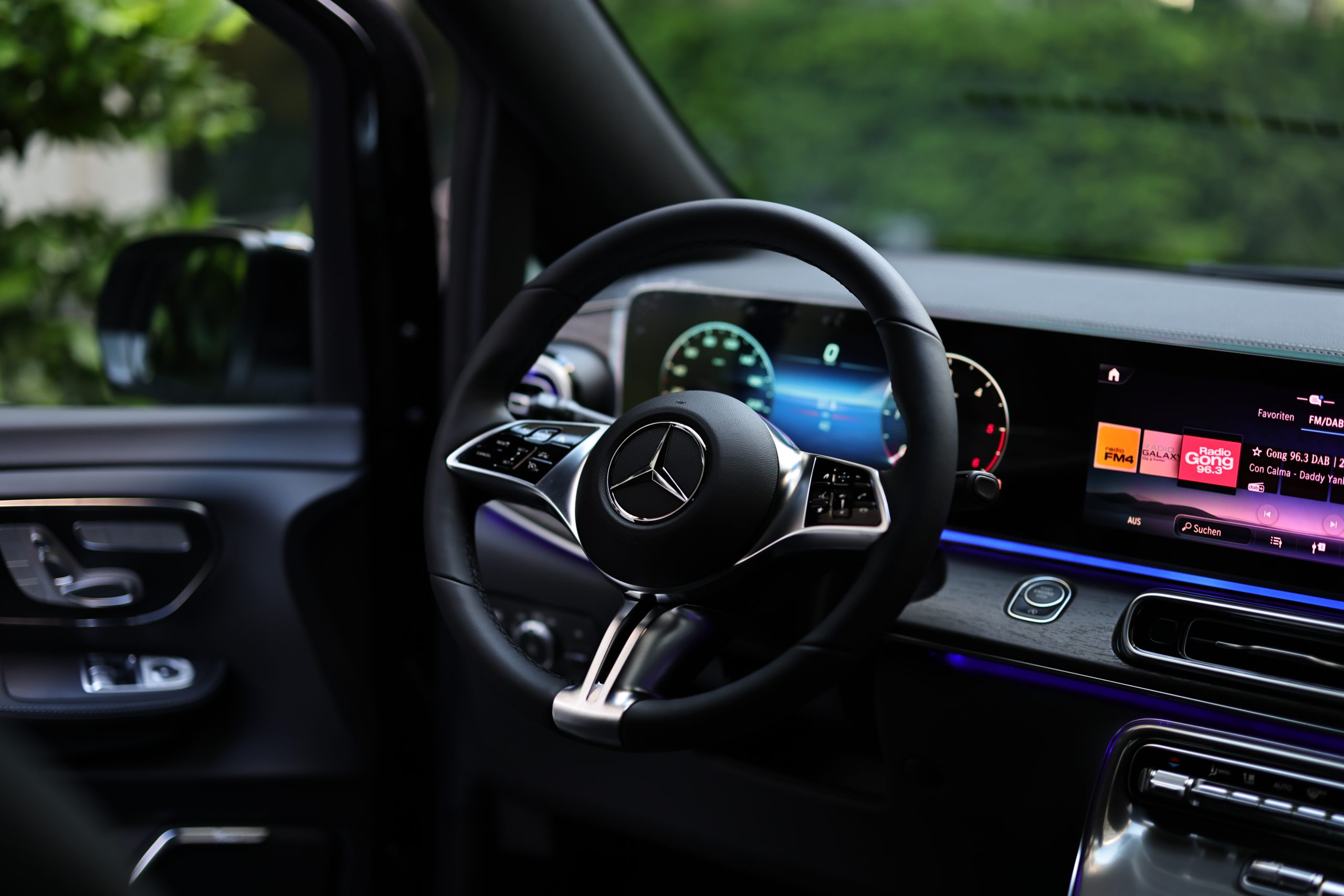 Mercedes-Benz V300