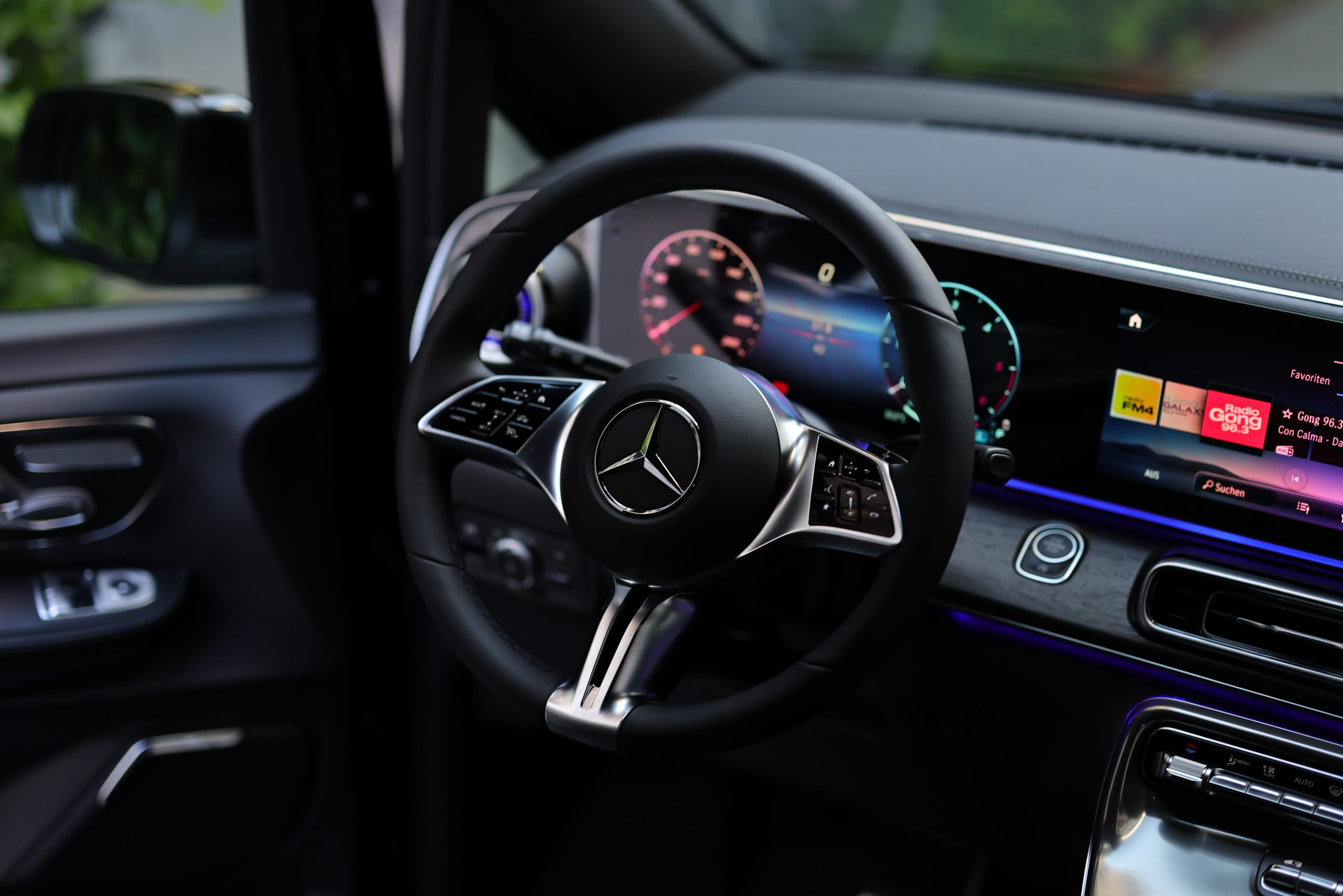 Mercedes-Benz V300