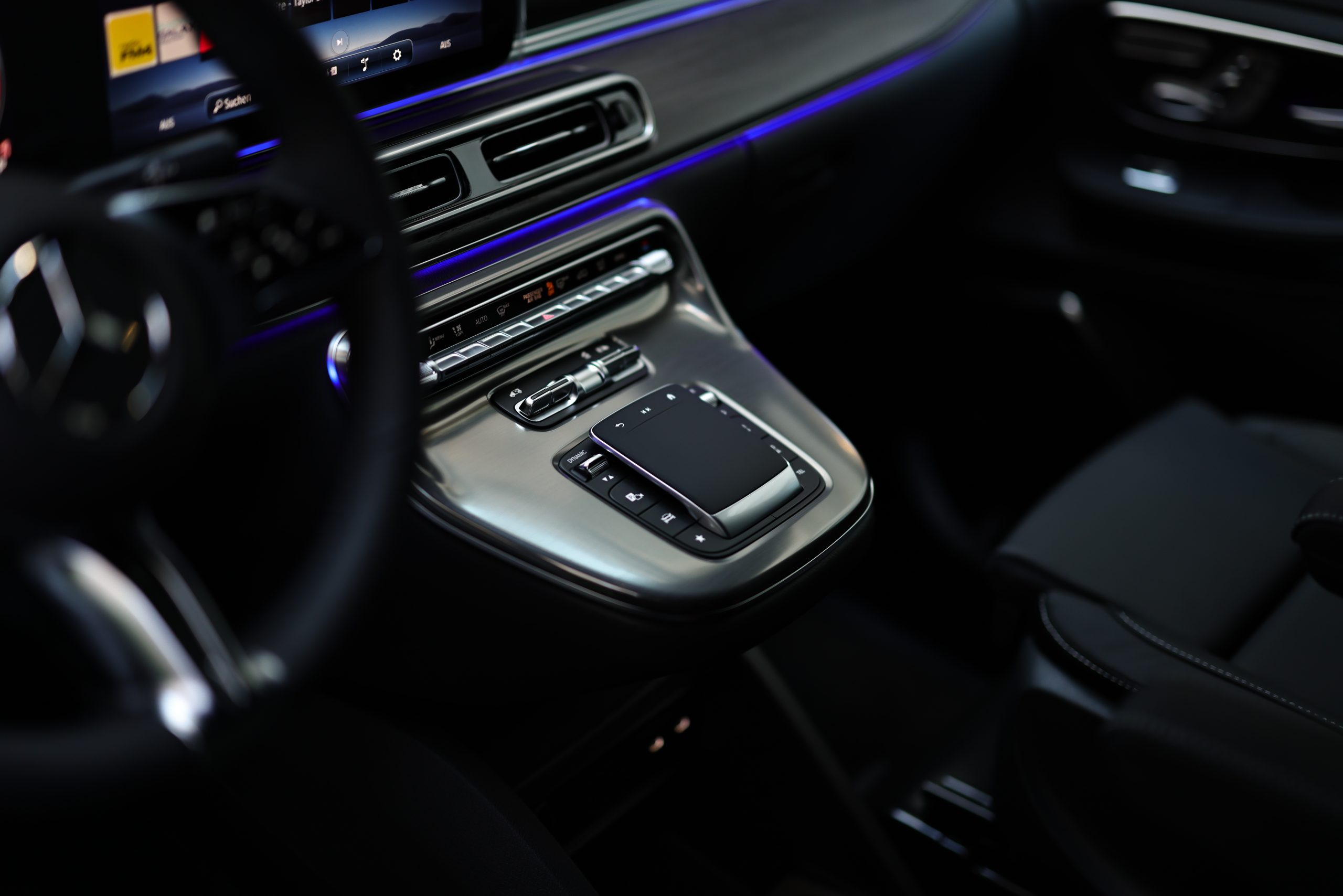 Mercedes-Benz V300