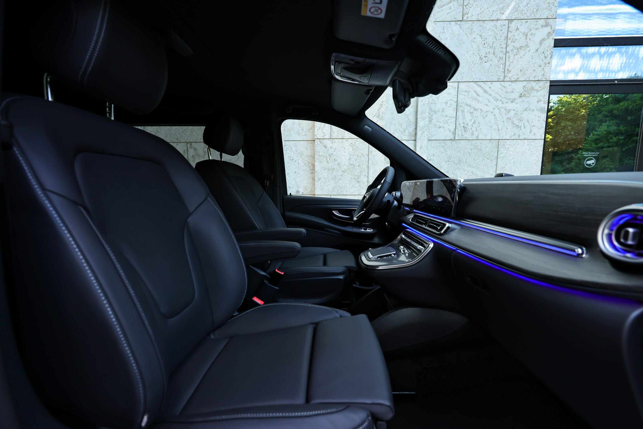 Mercedes-Benz V300